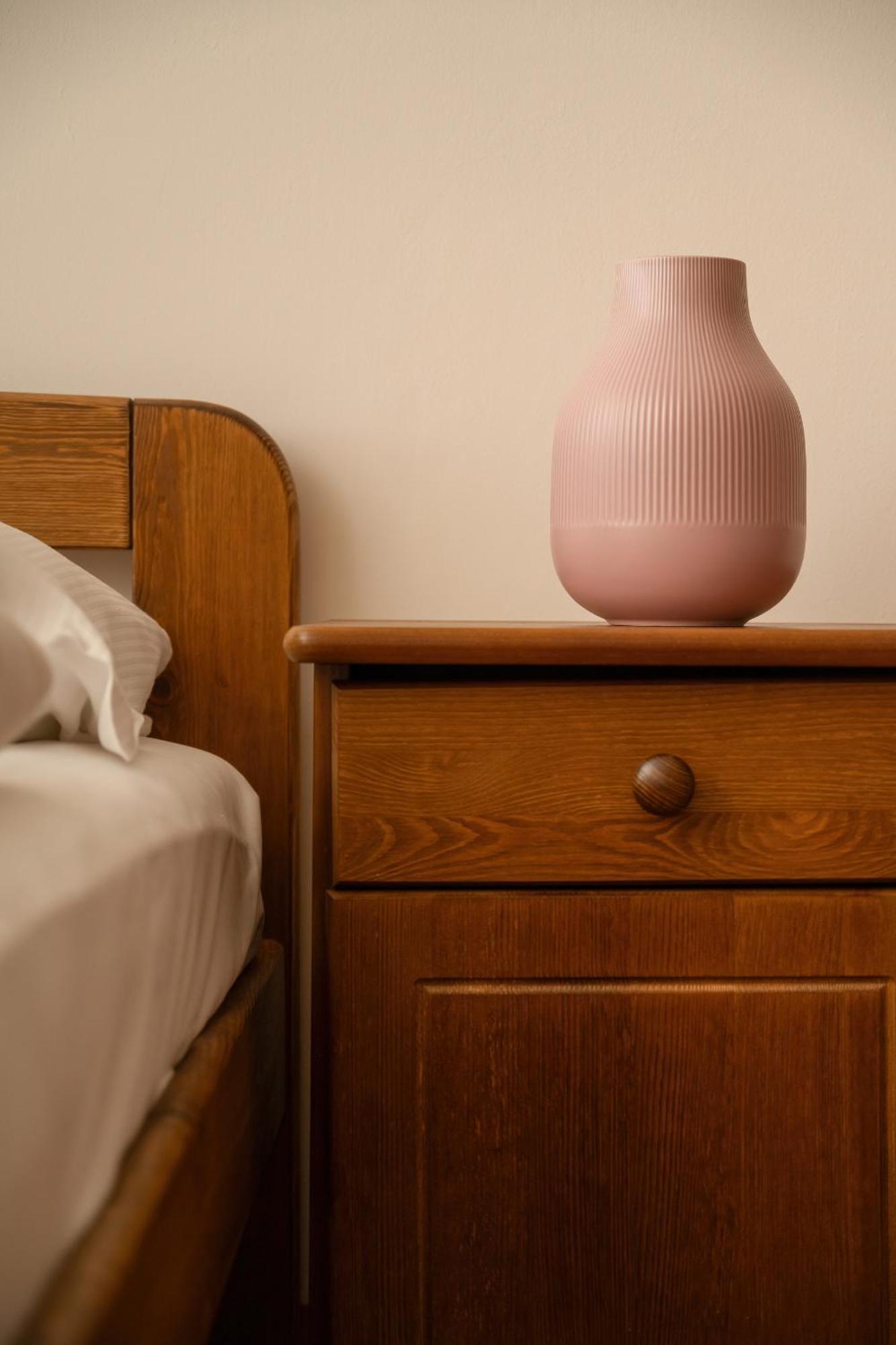 1-bedroom With Parking & Balcony By Renters Apartament